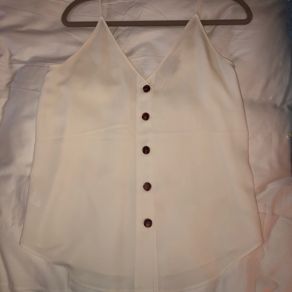 Buttoned tank top